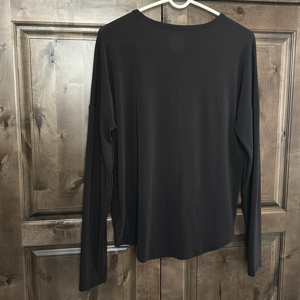 GapFit Breathe Tall Long Sleeve Tie Front Tee - Picture 4 of 9
